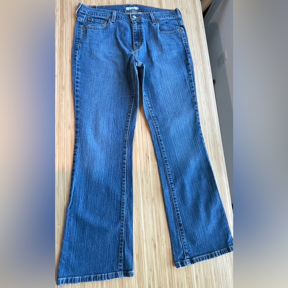 Levi’s - Picture 2 of 9